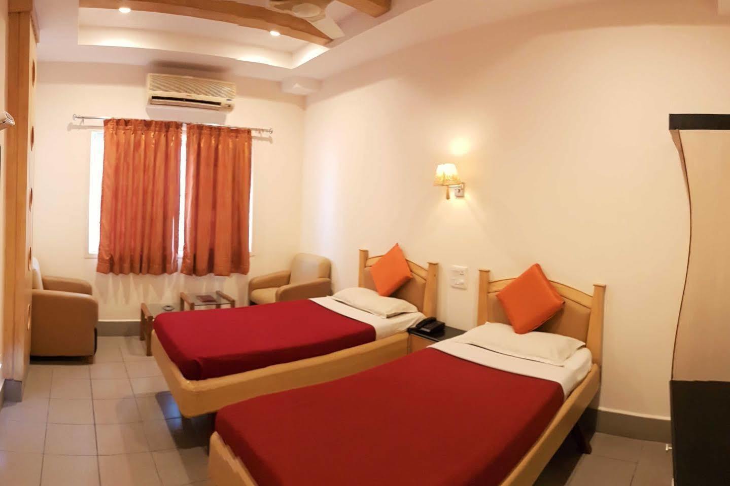 Fabhotel Kinnera Comforts Railway Station Βιζαχαπατνάμ Εξωτερικό φωτογραφία