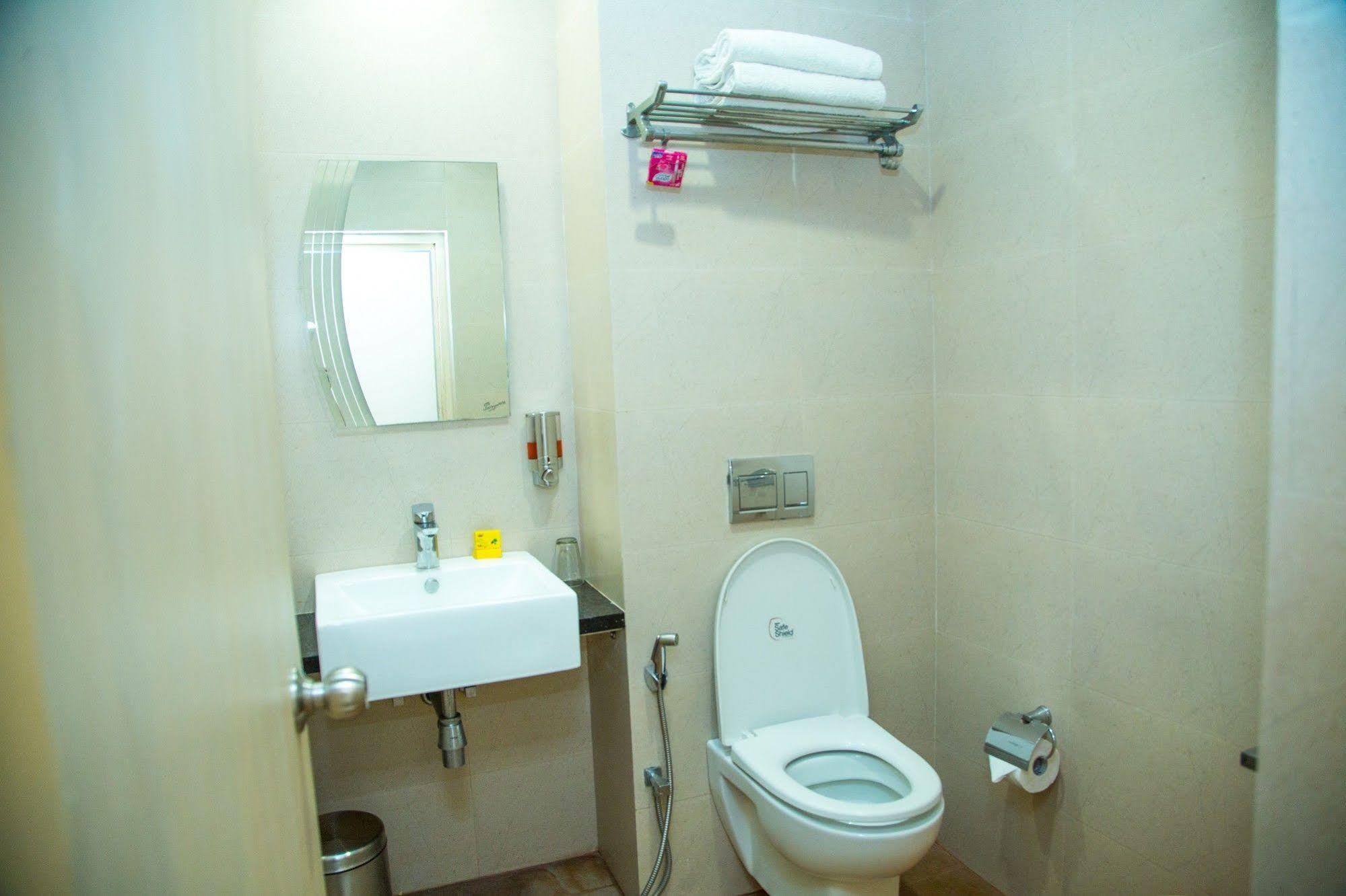 Fabhotel Kinnera Comforts Railway Station Βιζαχαπατνάμ Εξωτερικό φωτογραφία