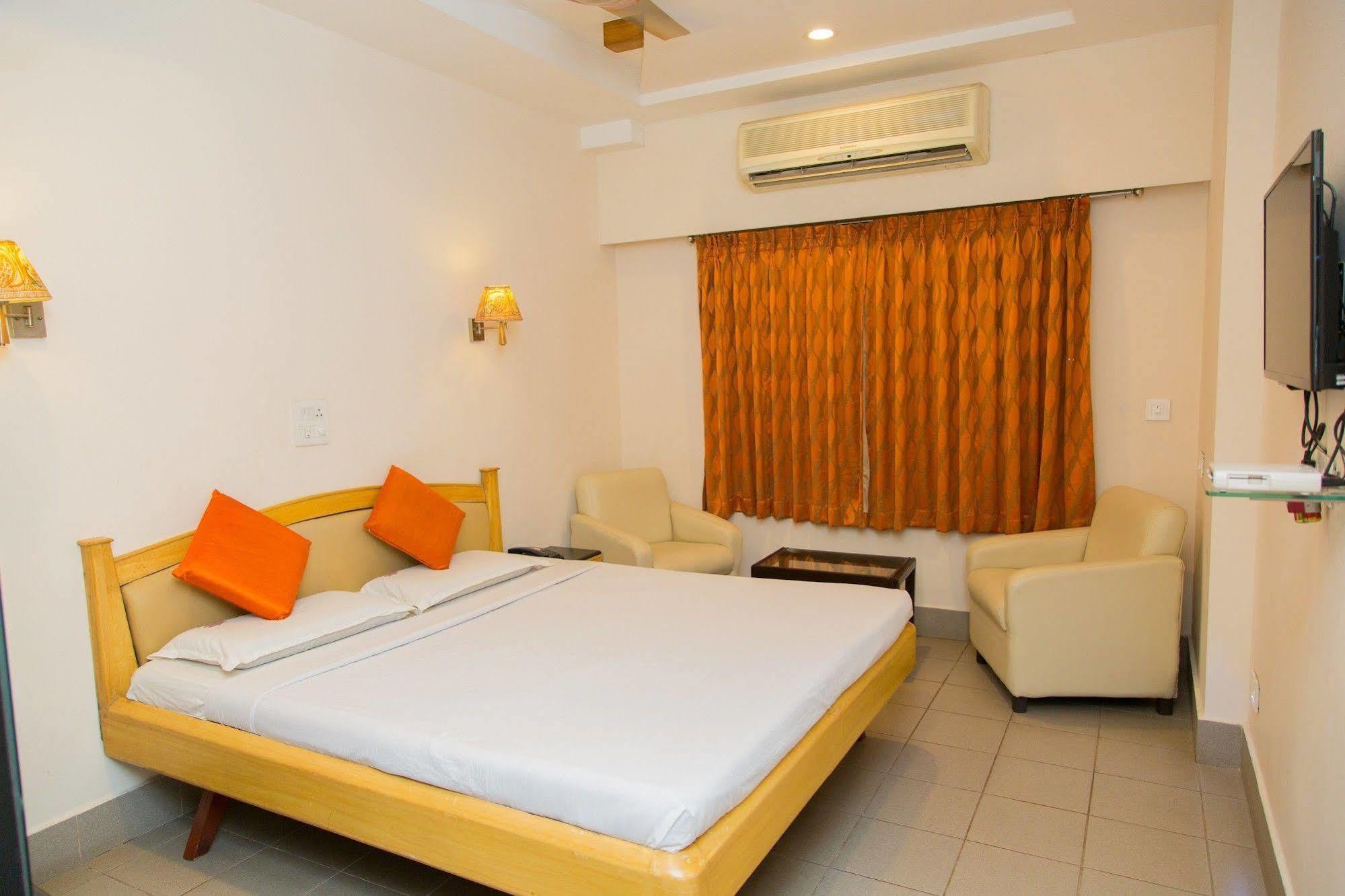 Fabhotel Kinnera Comforts Railway Station Βιζαχαπατνάμ Εξωτερικό φωτογραφία