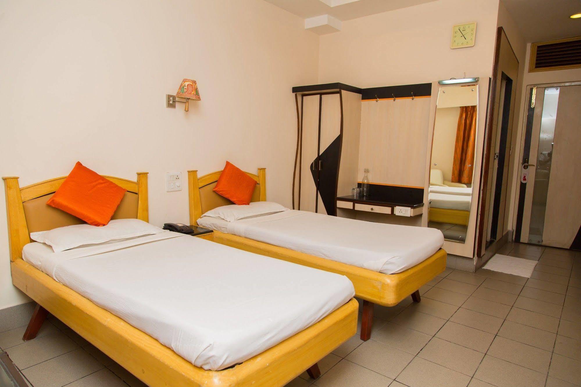 Fabhotel Kinnera Comforts Railway Station Βιζαχαπατνάμ Εξωτερικό φωτογραφία