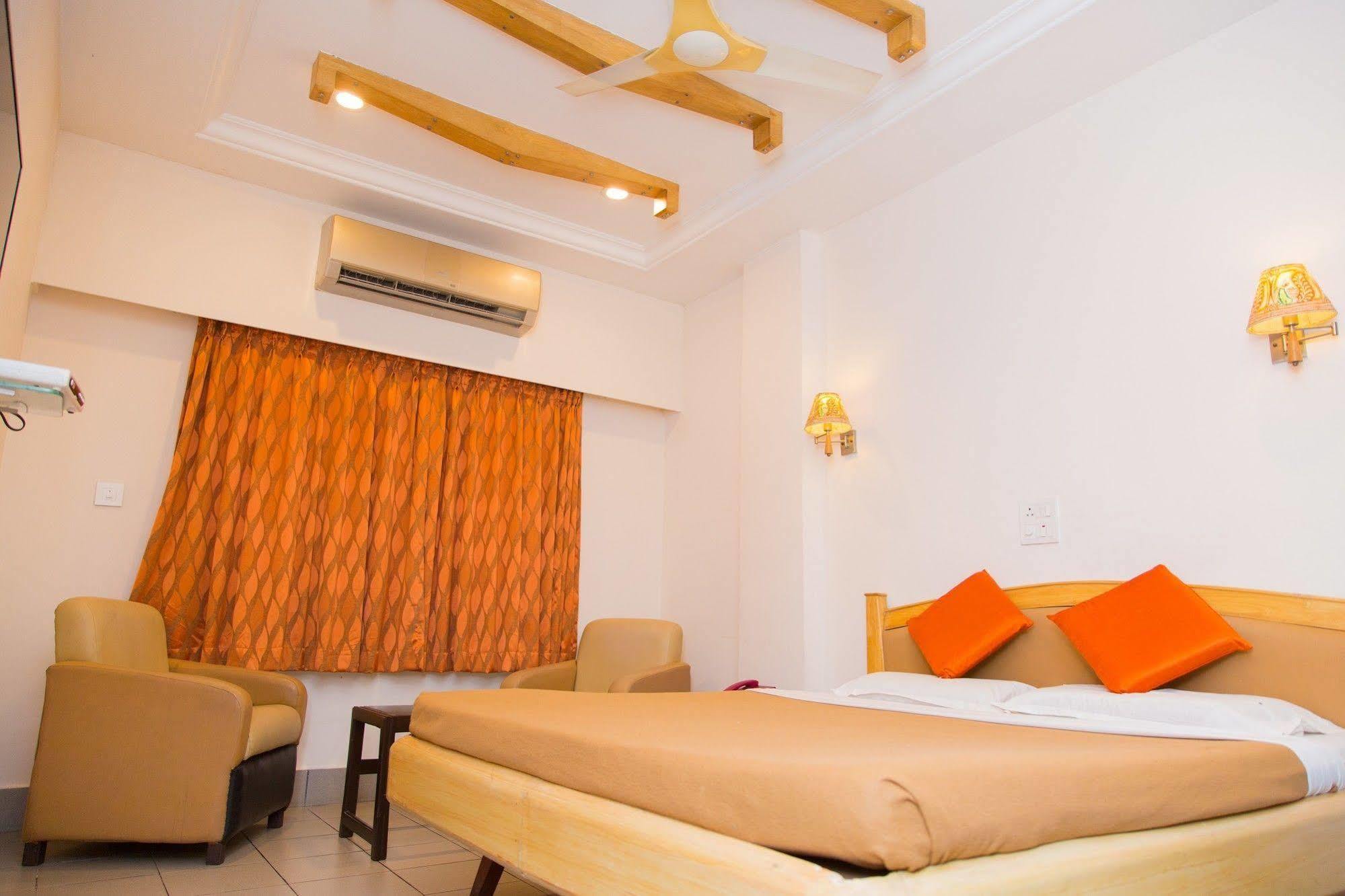 Fabhotel Kinnera Comforts Railway Station Βιζαχαπατνάμ Εξωτερικό φωτογραφία