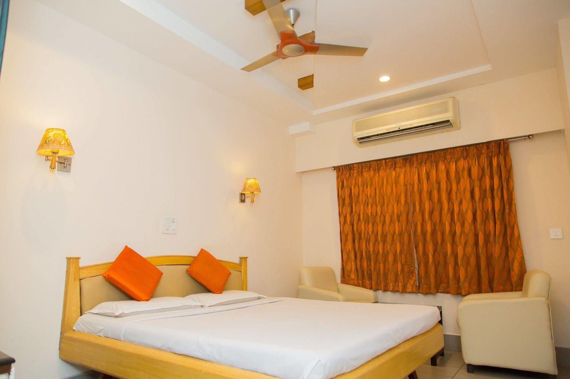 Fabhotel Kinnera Comforts Railway Station Βιζαχαπατνάμ Εξωτερικό φωτογραφία